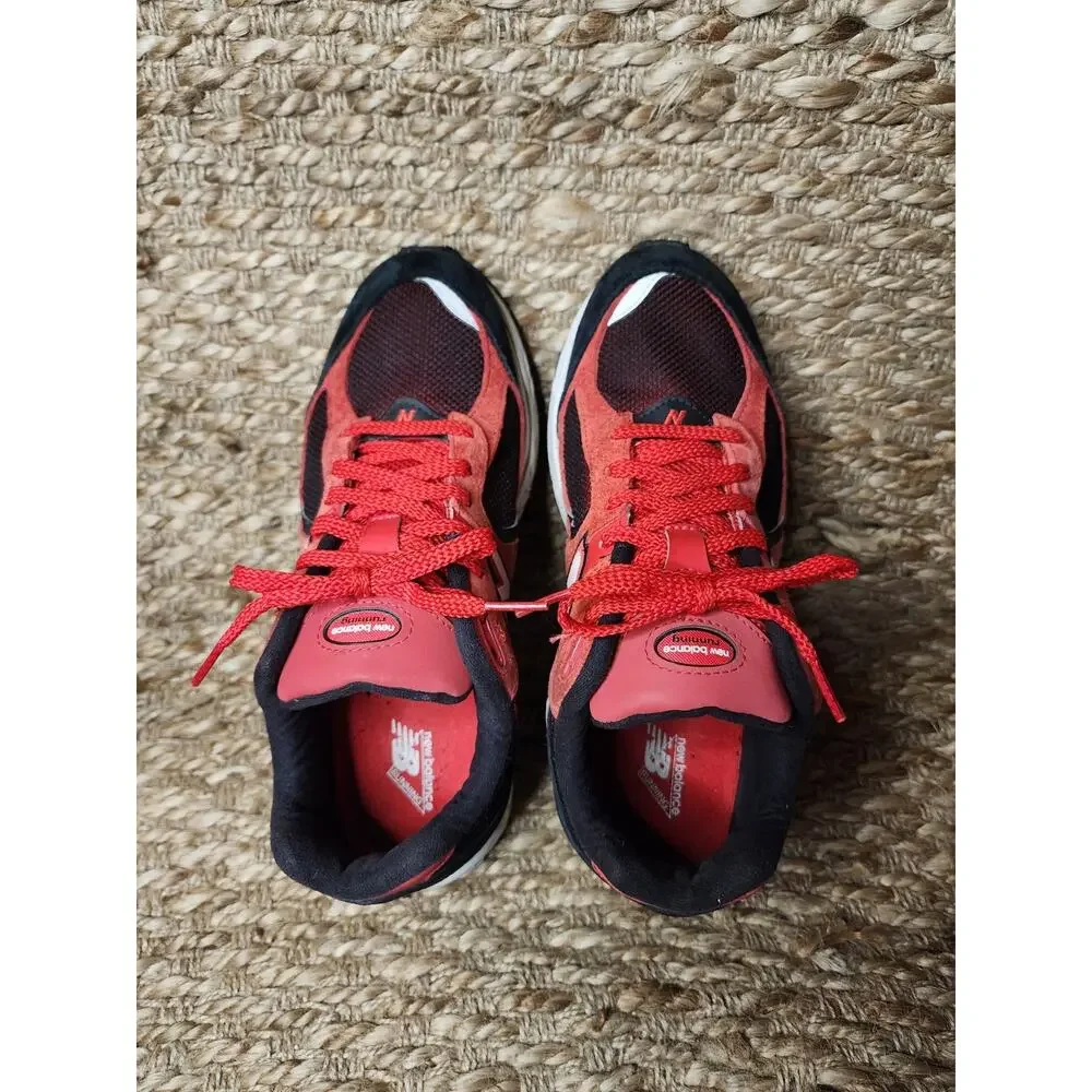 New Balance 2002R Red Suede Mesh Athletic Sneakers Red Black Mens 8 Women's 9.5